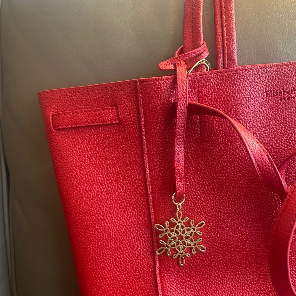 Elizabeth Arden Vibrant Red ❤️♥️Bucket and Tote Bag - Picture 4 of 17